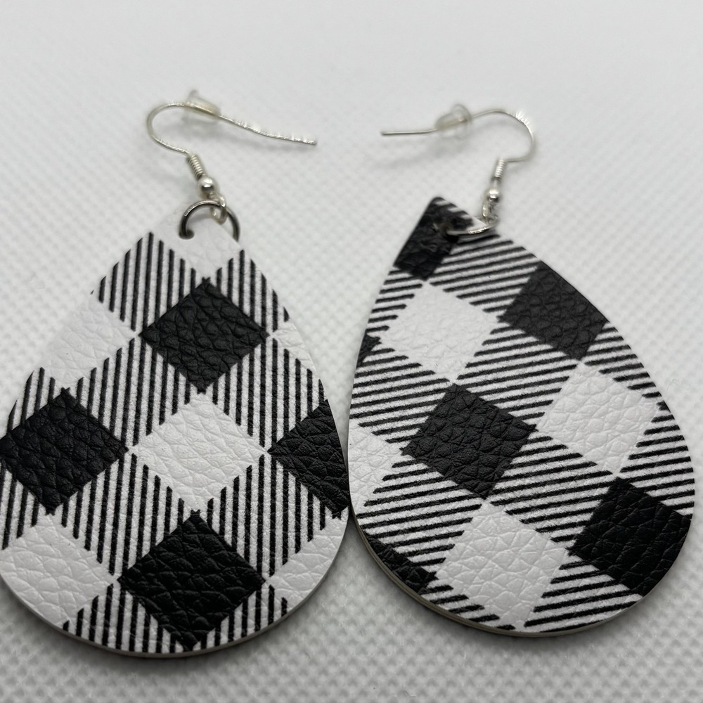 Buffalo Plaid Teardrop‎ Earrings Women Dangle Fishhook Faux Leather Black White